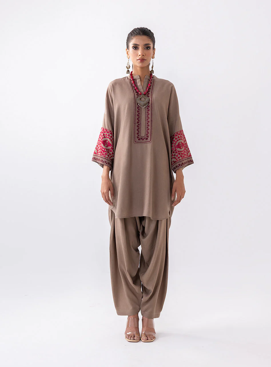 Sandy Beige - Image 4