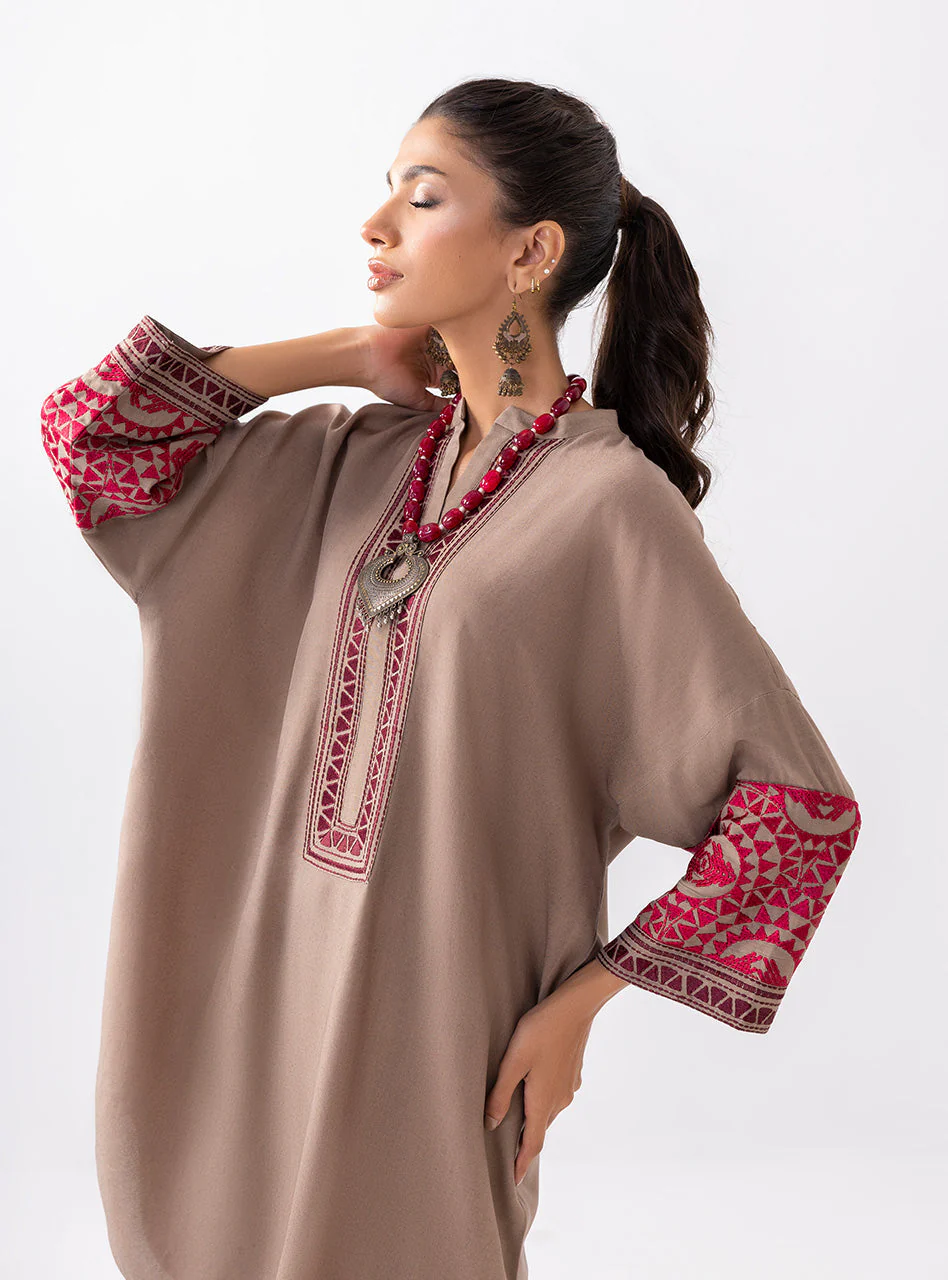 Sandy Beige - Image 9