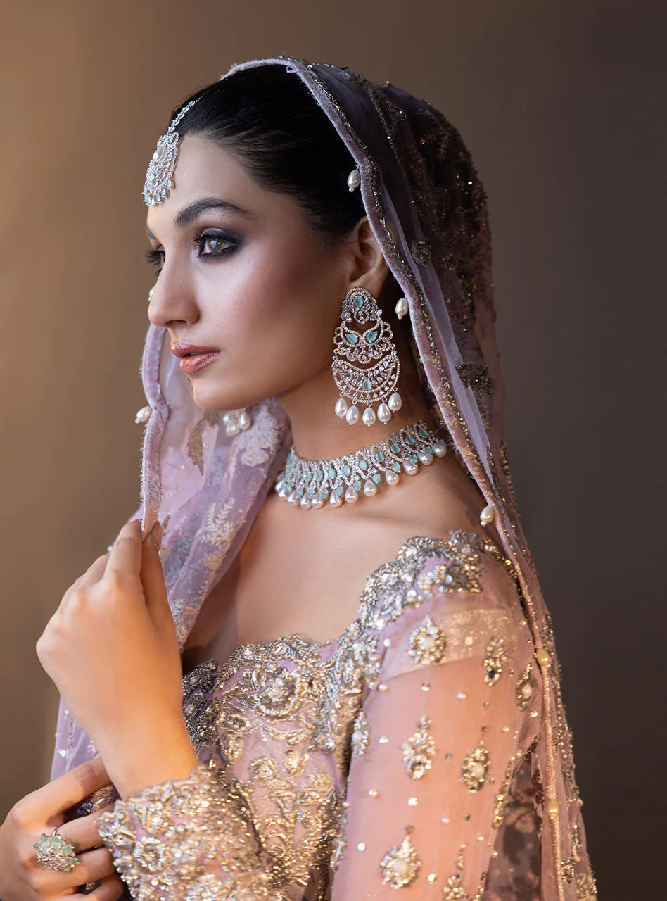 Suraya - Image 17