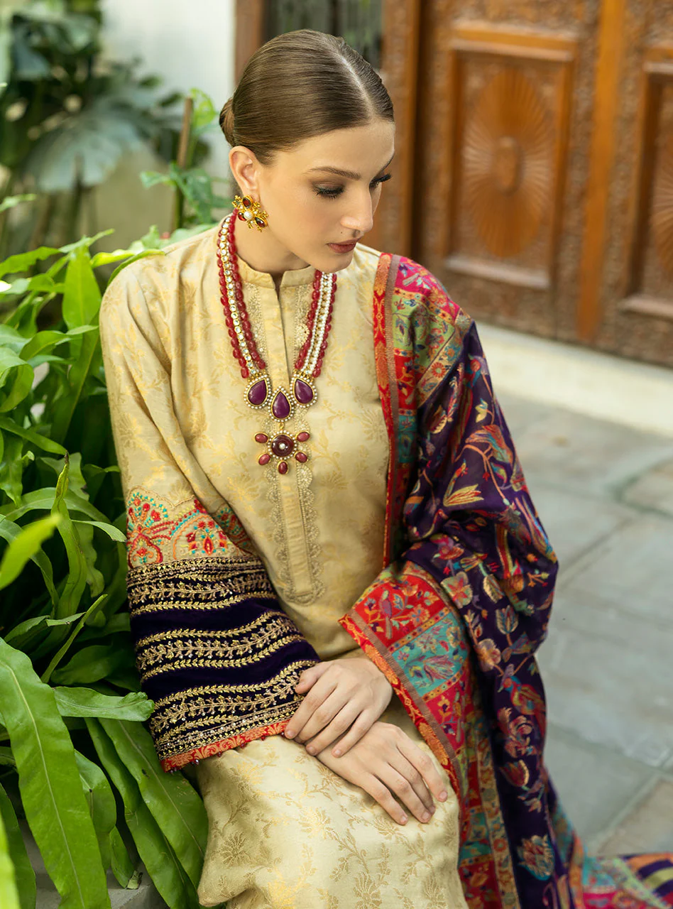 Zarrin - Image 2